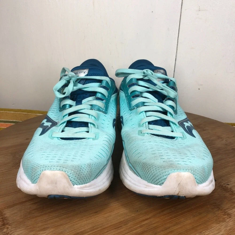 Saucony Kinvara 11 Womens size 9 shoes blue athletic running sneakers